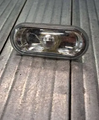 Volkswagen PASSAT B5 Front fender indicator light 1J0949117