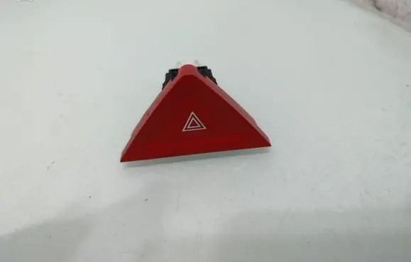 Renault Koleos I Hazard light switch