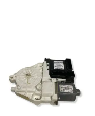 Volkswagen Golf Plus Front door window regulator motor 5M1837401B 1K0959701K 1K0959793G