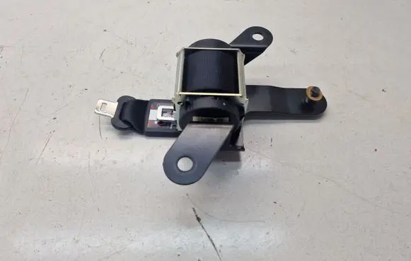Hyundai Tucson TL Middle seatbelt (rear) 89850D7050 632382300A 89850D7050TRY