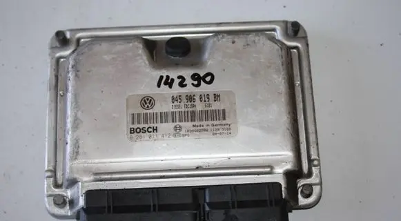 Skoda Fabia Mk1 (6Y) Engine control unit/module 045906019BM 1039S02900 0281011412