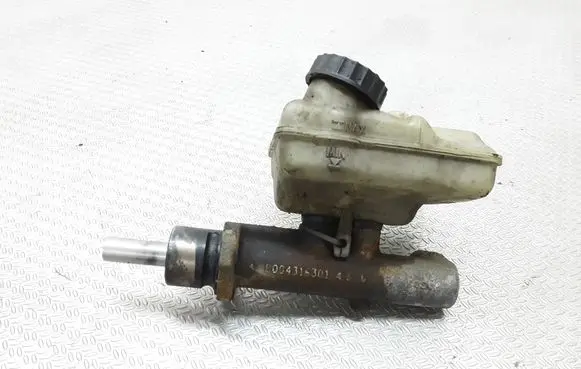Mercedes-Benz Sprinter W901 W902 W903 W904 Master brake cylinder 0004316301