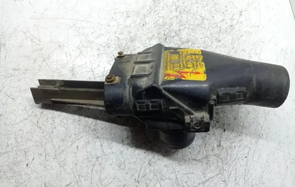 Mercedes-Benz 190 W201 Air intake duct part