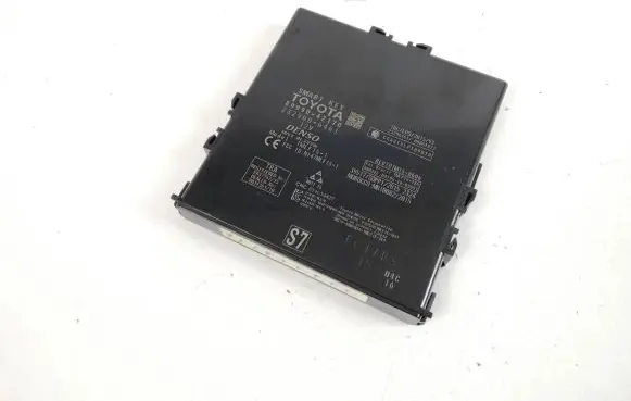 Toyota RAV 4 (XA50) Keyless (KESSY) go control unit/module 8999042170 2329006461