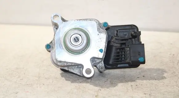 BMW 1 F20 F21 Gearbox transfer box case 8643153 A2C73522106