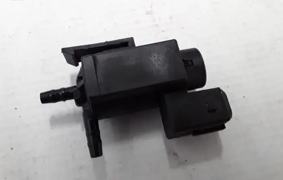 BMW 5 GT F07 Turbo solenoid valve 7810831
