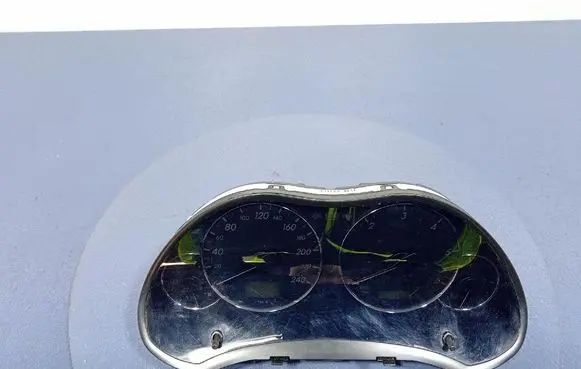Toyota Avensis Verso Speedometer (instrument cluster) 83800-05631