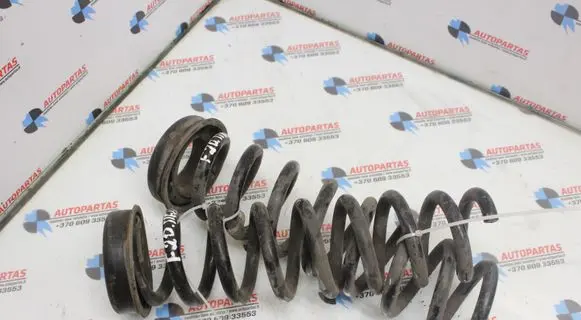 BMW 1 F20 F21 Rear coil spring 8626955