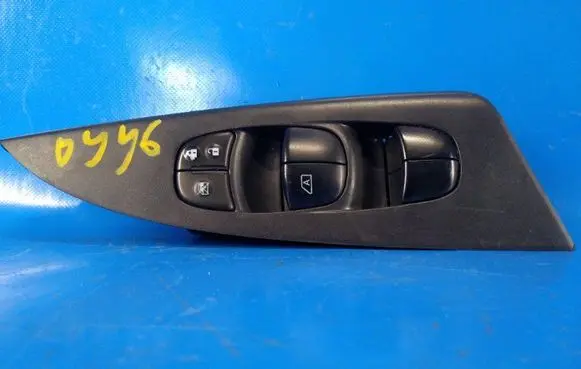 Nissan Sentra B17 Electric window control switch 254013SH1A