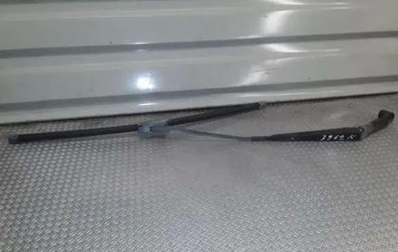 Mitsubishi Colt Windshield/front glass wiper blade 