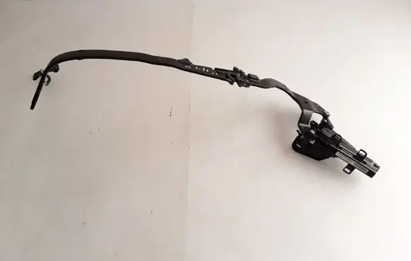 Volvo C70 Tailgate/trunk/boot hinge