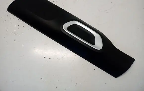 Citroen C5 Aircross Front door trim (molding) 9820076577