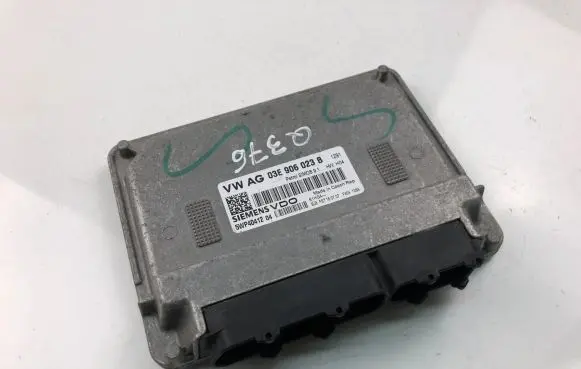 Skoda Fabia Mk1 (6Y) Engine control unit/module ECU 03E906023B