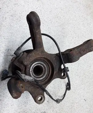 Nissan Almera N16 Front wheel hub spindle knuckle