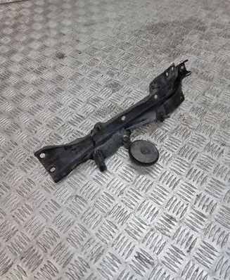 Nissan Leaf I (ZE0) Radiator support slam panel bracket 