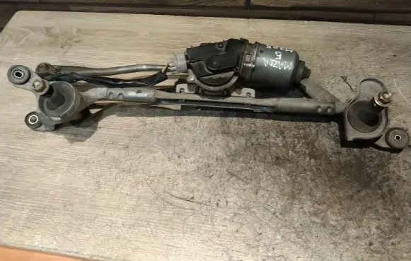 Mazda 5 Front wiper linkage and motor 1593000600