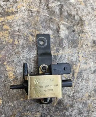 Audi A6 S6 C5 4B Turbo solenoid valve 028306283