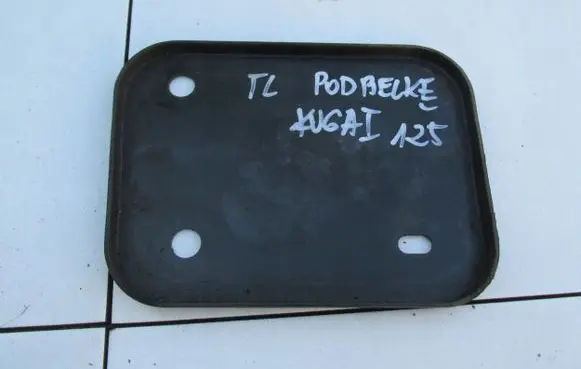Ford Kuga I Quarter panel pressure vent 8V4117G782AA