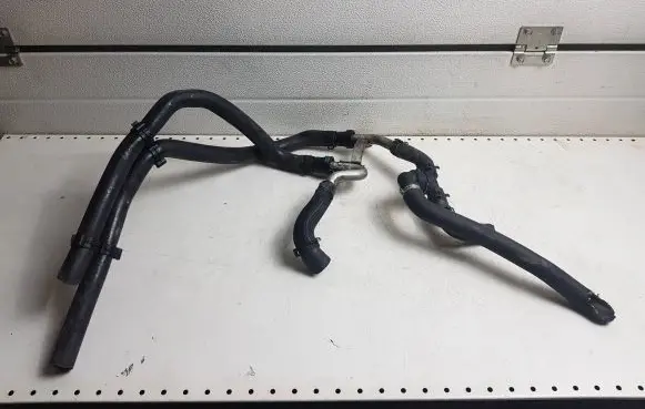 Jaguar F-Pace Engine coolant pipe/hose G4D318B402AC 270192016