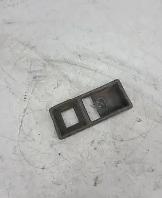 Mitsubishi Pajero Other interior part 9426998 8A76098J