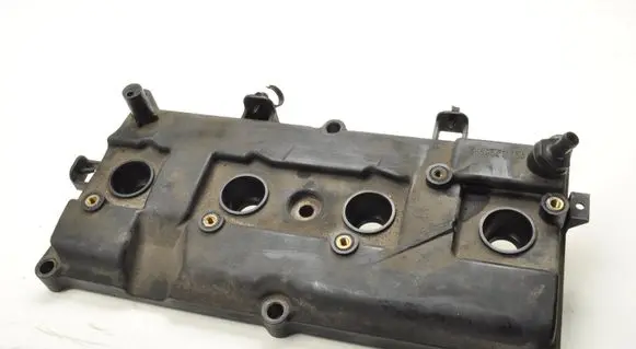 Nissan Qashqai Rocker cam cover 