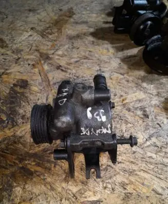 Ford Mondeo MK I Power steering pump 93BB3A674CB