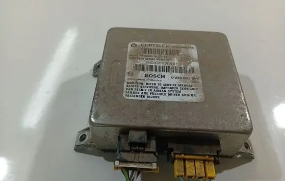 Chrysler Voyager Airbag control unit/module 4686242