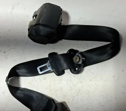 Volkswagen Polo Rear seatbelt 6Q0857805 33025923 E80416312
