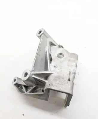 Volvo XC90 Engine mounting bracket 31430470 AD7VM2 25180912