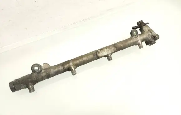 Mercedes-Benz C W203 Fuel main line pipe 9600040179