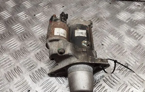 Toyota Avensis Verso Starter motor 4280000151
