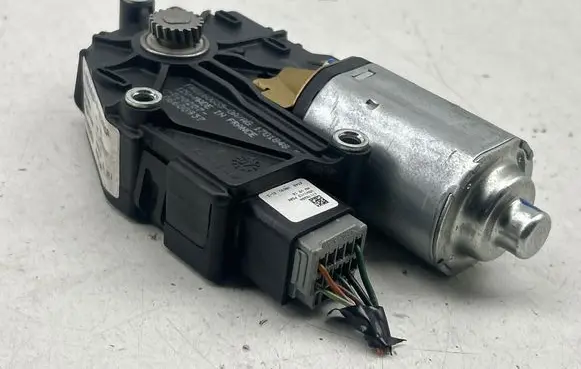 Honda CR-V Sunroof motor/actuator 1717821A 70450SMGE010