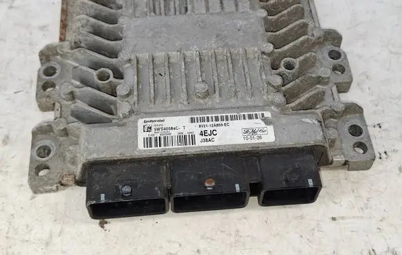 Ford Fiesta Engine control unit/module 8V2112A650EC 5WS40584CT