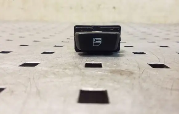 Opel Antara Central locking switch button 