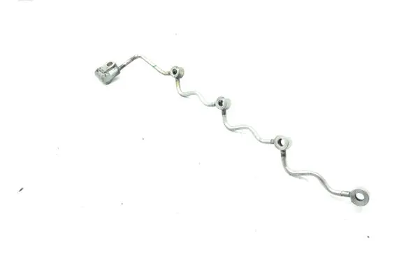 Fuel injector supply line/pipe