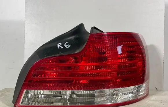 BMW 1 E82 E88 Rear/tail lights 6321692452004 2VP00961502