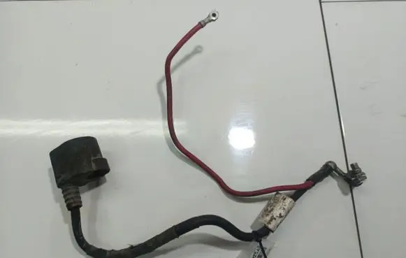 Audi A3 S3 8P Positive cable (battery) 