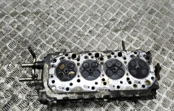 Toyota Corolla Verso AR10 Engine head 