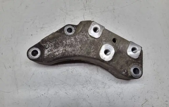 Volkswagen PASSAT B6 Gearbox mounting bracket 1K0199117