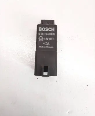 Volkswagen PASSAT B6 Glow plug pre-heat relay 0281003038