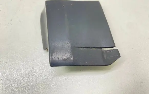 Rear fender molding trim