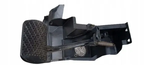 Mercedes-Benz CLK A209 C209 Brake pedal A2032900401