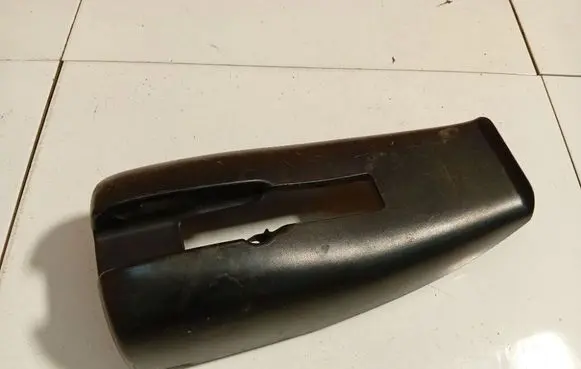 Steering wheel column trim