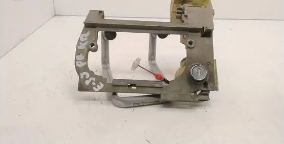 BMW 5 E39 Front door exterior handle/bracket 