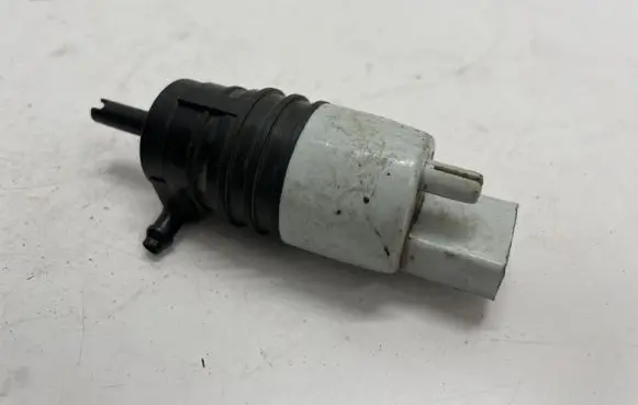 Mercedes-Benz C W205 Windscreen/windshield washer pump A0998660121