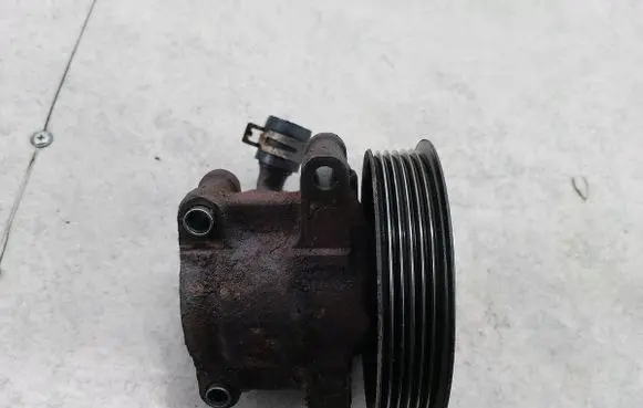 Ford Streetka Power steering pump HBDKJ