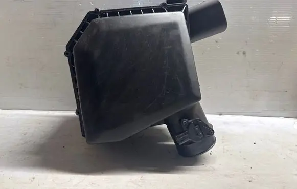 Air filter box
