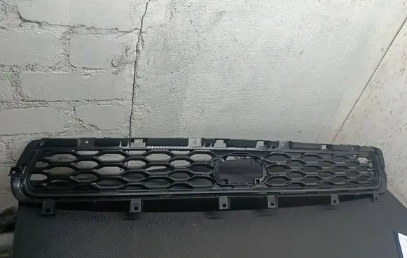Dodge Durango Front bumper lower grill