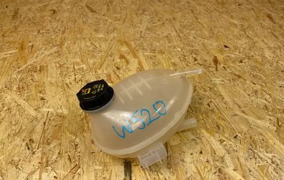 Ford Puma Coolant expansion tank/reservoir GN118A080AA