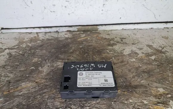 Mercedes-Benz A W169 Gateway control module A1695403945 A2115403545 A1694420027